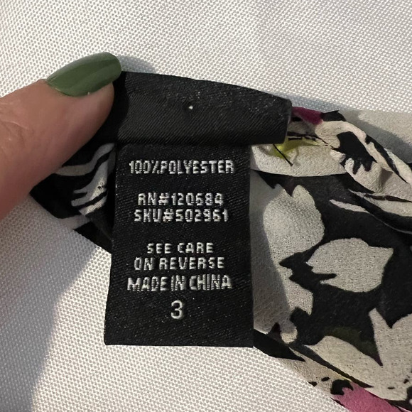 TORRID Women's Sheer Floral V Neck Back Cutout Elastic Sleeve Blouse Plus Size 3 - Picture 7 of 9